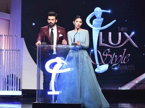 Fawad & Mahira in Lux Style Awards 2015