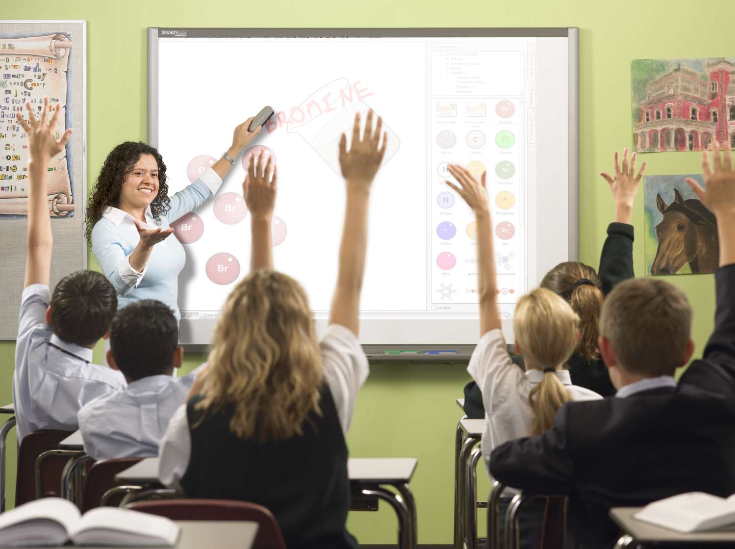 How Technology In The Classroom Makes Students Smarter